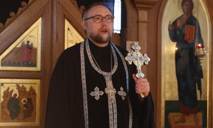 Петербургский священник: Такого количества людей в храме я никогда не видел!