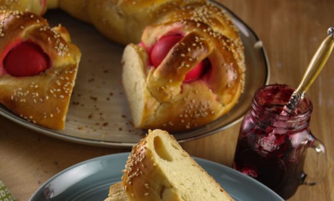 Пасхальный хлеб: 2 рецепта из Греции