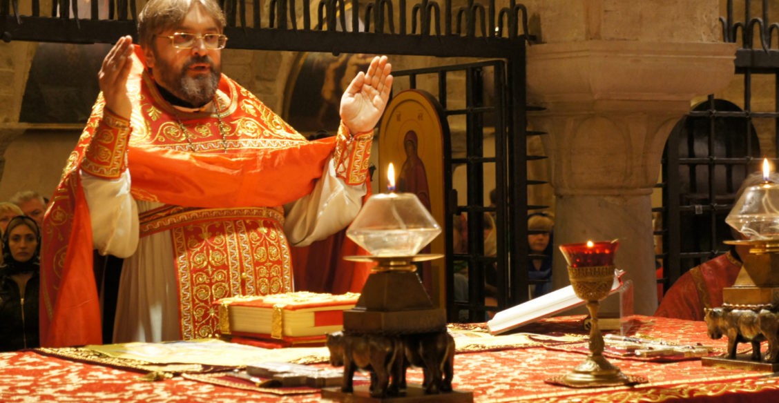 Как готовят мощи святителя Николая для принесения в Россию