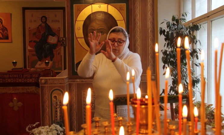 Я не вижу, я не слышу, мне трудно на службе