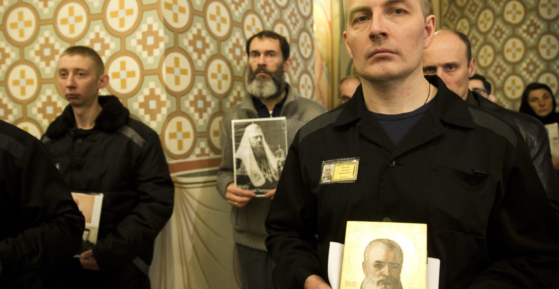 Храм в Бутырке: поддержка святых вместо обвинения