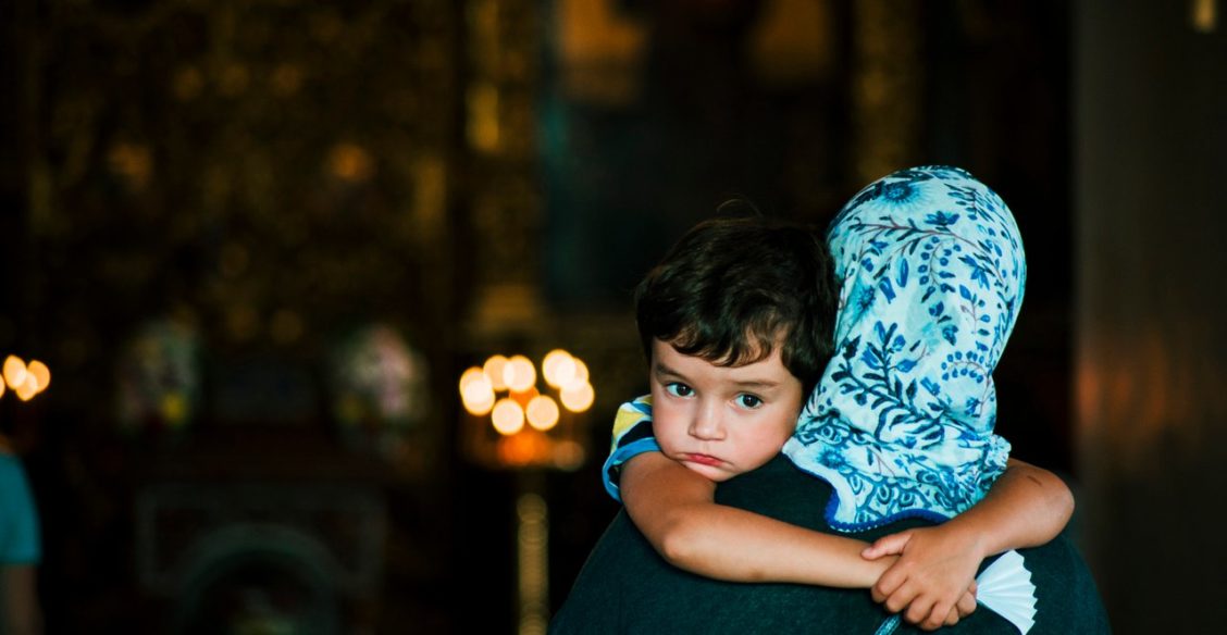 Архимандрит Андрей (Конанос): В церкви ребенок слышит красивые слова, а дома кипят страсти