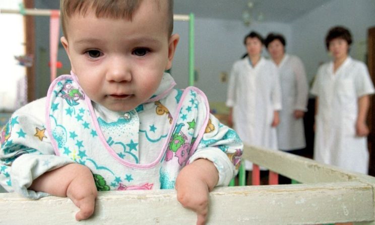 Равен ли депутат ребенку-инвалиду