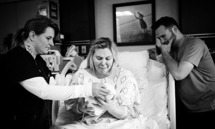 Однажды я загляну в глаза, которые отдала моя дочь