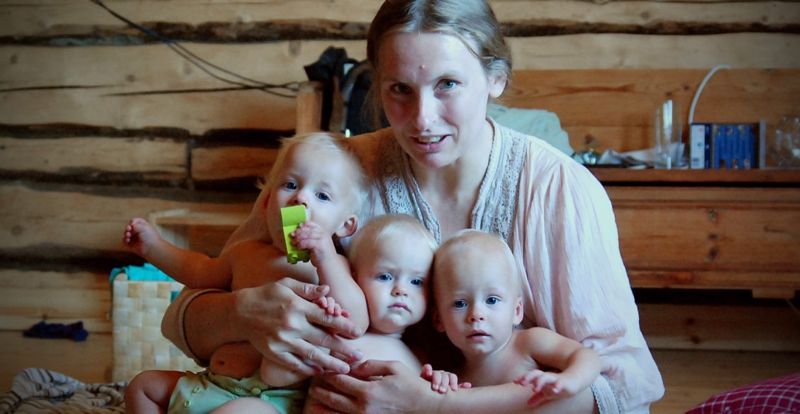 На острове с тройней – выжить по-русски