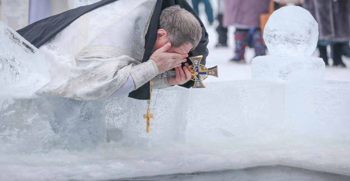 Крещенская или Богоявленская – какая вода ценнее (тест)