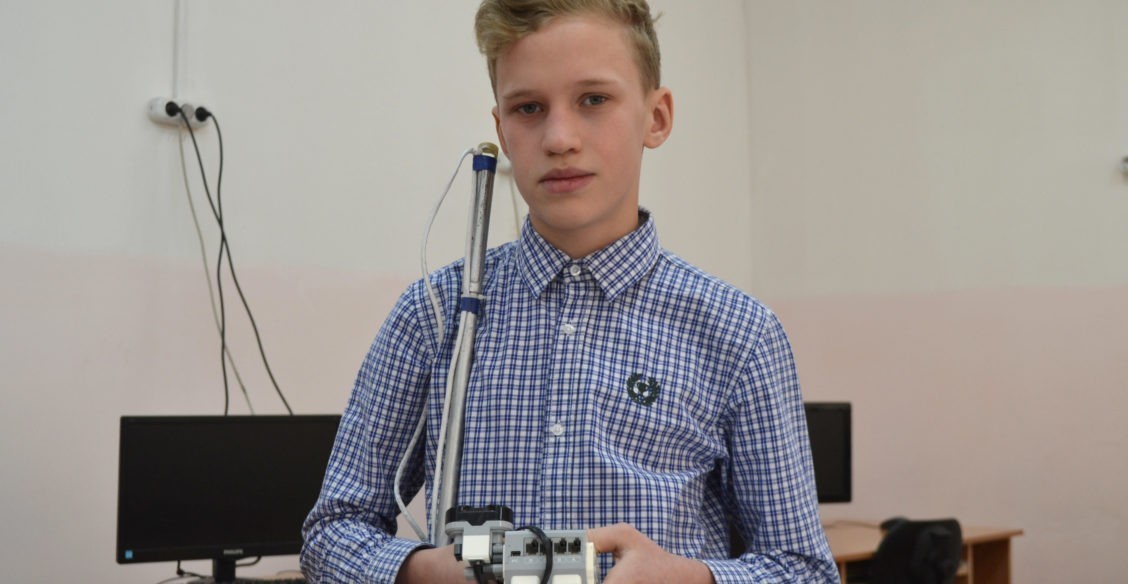 Как красноярский школьник придумал электронную трость-поводырь
