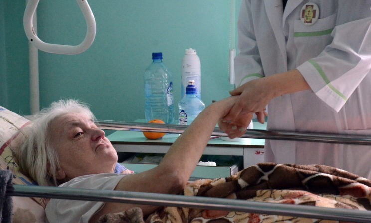 В больнице я ощутила, каково это - лежать и ждать смерти