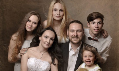 “На кой вы взяли меня из детского дома”