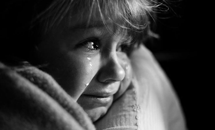 Как говорить с ребенком, который пережил горе