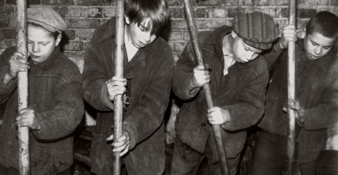 В детдоме как на зоне: у меня был номер 73, у моего брата-близнеца – 89