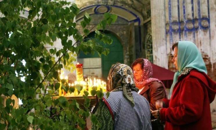 Весь год нельзя, на Троицу можно