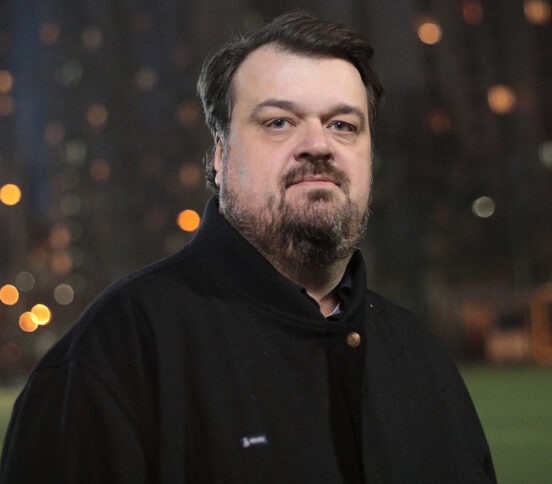«Я не думаю о том, кем меня считают. Я живу свою жизнь». Василий Уткин о футболе, благотворительности и журналистике