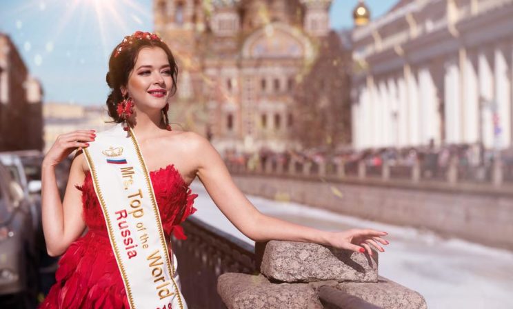 Королева красоты и служба сиделок для хосписов