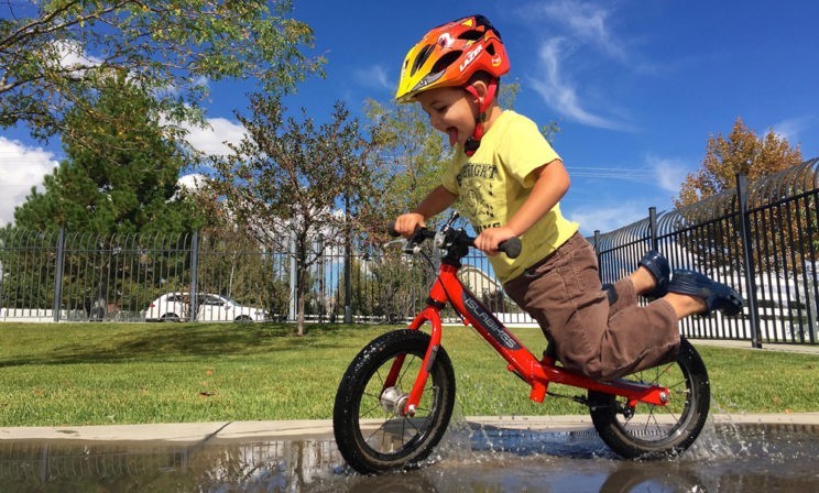 Польза беговела и первая обувь для малыша: 7 вопросов детскому ортопеду