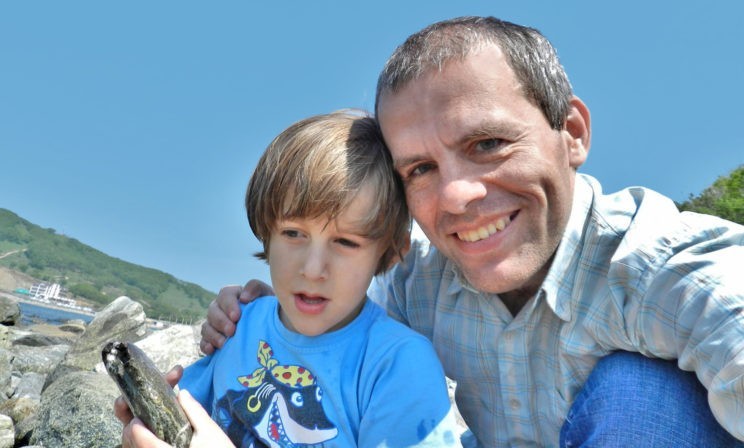 «Главное, чтобы ребенок сидел дома, принимал лекарства и не мозолил глаза»