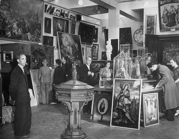 «Утилизировать по усмотрению галереи» – как избавлялись от шедевров древнерусской живописи в Советском Союзе