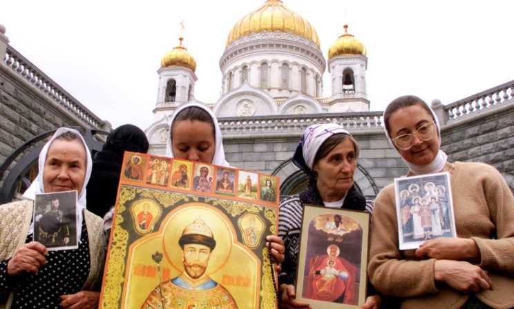 Что мы знаем о сердце человека под иконой Царственных страстотерпцев