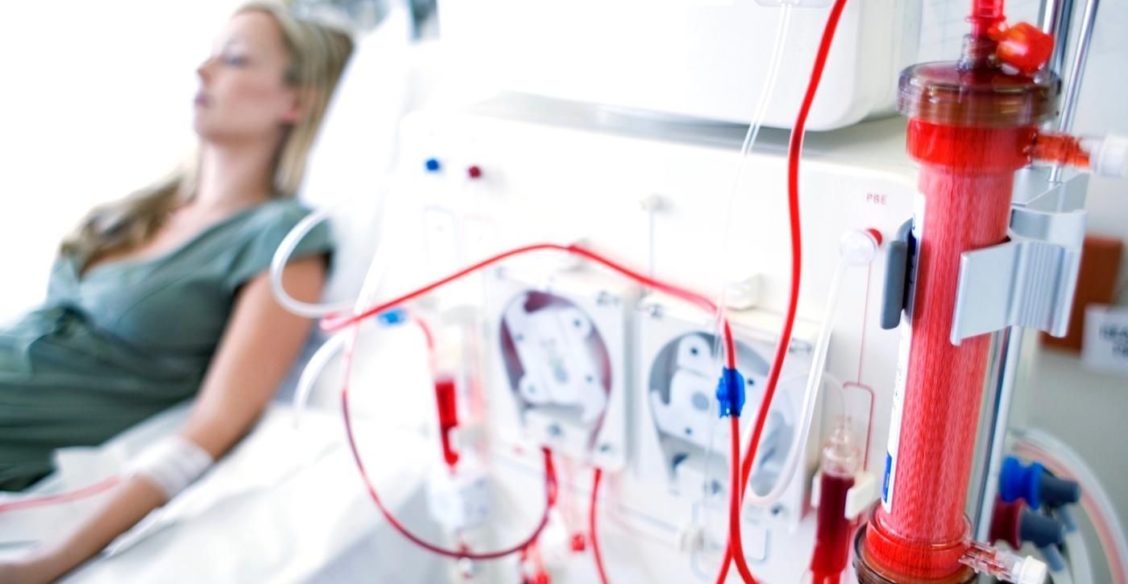 «Почки умирают молча»: почему пациенты попадают на диализ через реанимацию вперед ногами