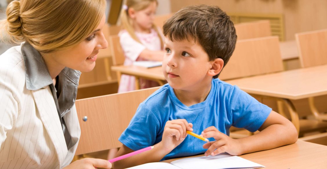 Учим детей общаться и обеспечиваем отсутствие синяков – почему доверие к учителю так важно