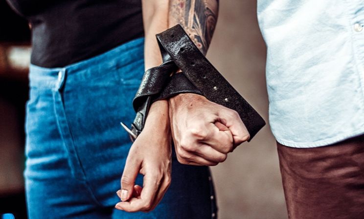 Искривленная любовь - как искренние чувства сочетаются с насилием