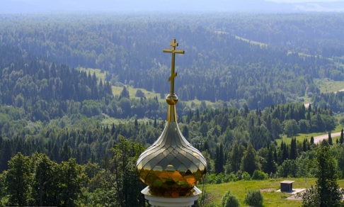 Верю — не верю: как в России приобщаются к религии