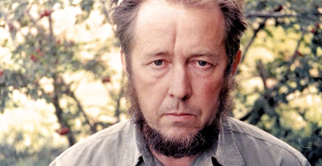 Александр Солженицын: «Государство – оно минутное. Сегодня, вишь, дало, а завтра отымет»