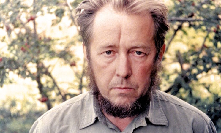 Александр Солженицын: «Государство – оно минутное. Сегодня, вишь, дало, а завтра отымет»