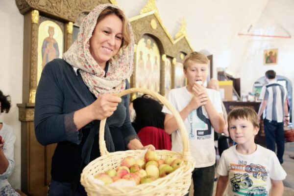 Освятите себя, как яблоки Божии, как урожай для Христа