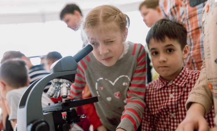 Педагог Дима Зицер: Мне постоянно говорят “Вы призываете растить неучей”