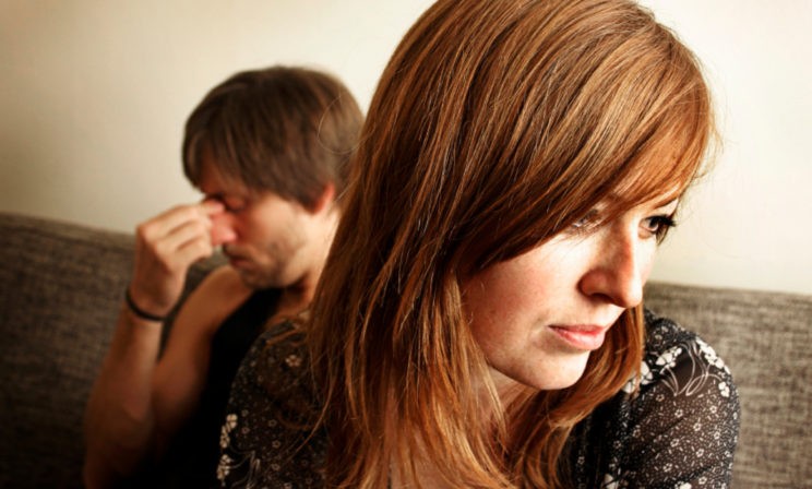 При первых трудностях родители настаивают: «Если тебе плохо, разводись»