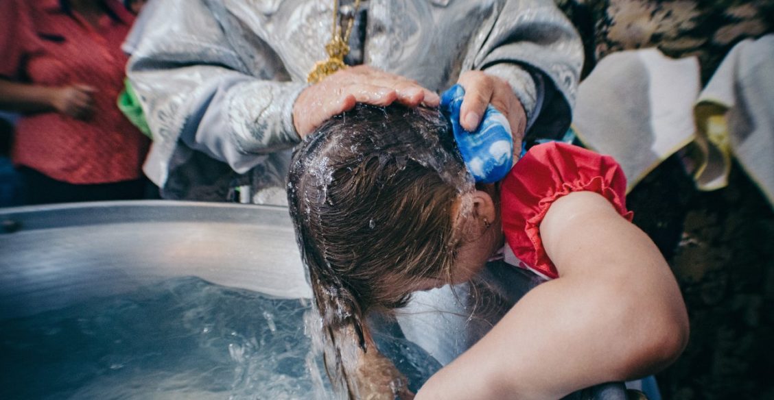 Крещение взрослых: с причиной «зачем-то нужно» мы сталкиваемся до сих пор