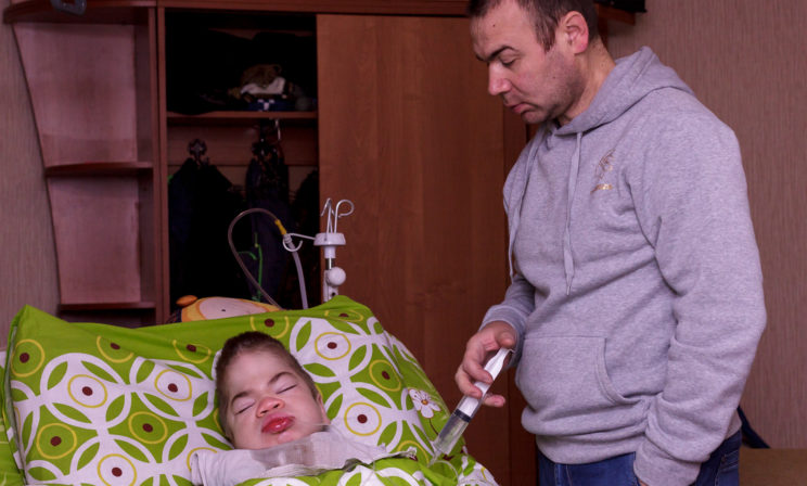 Реанимация на дому – как прокат медтехники помогает тяжелобольным детям