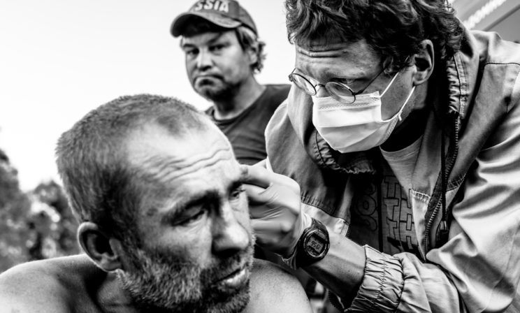 «Выписываетесь завтра – вы без документов» – сказал бездомному уважаемый профессор