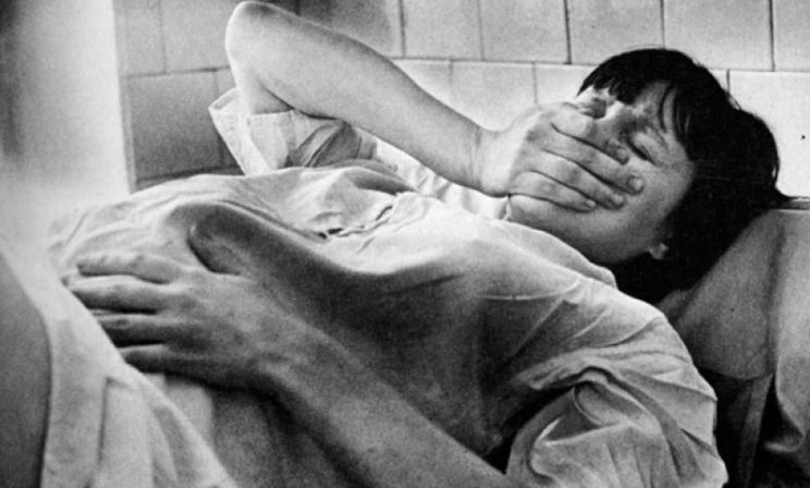 “Закрой рот и рожай!” - как не стать жертвой на собственных родах