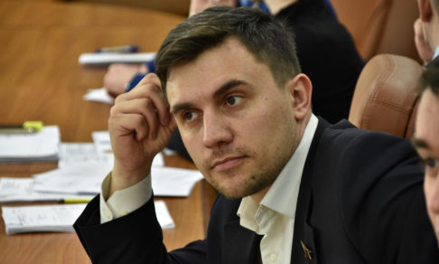 Депутат Николай Бондаренко: Я хотел доказать, что жить на 3500 в месяц невозможно