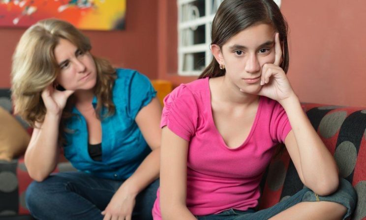 «Иногда я злюсь на маму и кричу в подушку: «Надоела, ты меня бесишь!»