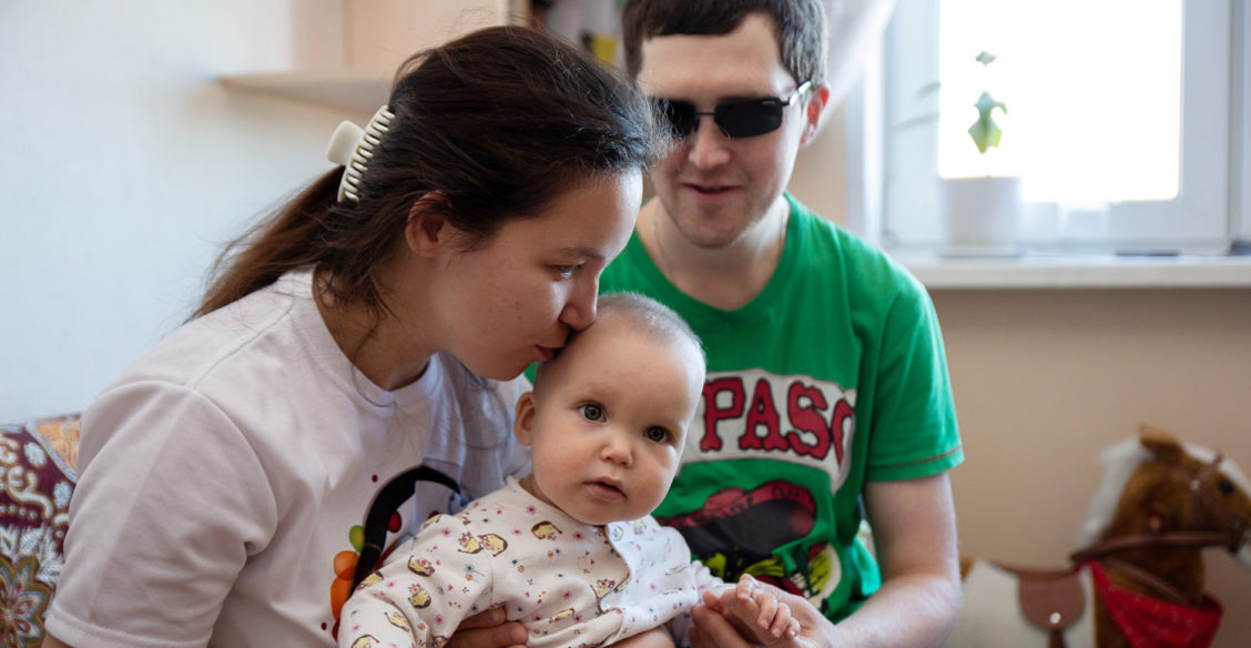 «Только когда у Сони начались колики, мы почувствовали себя инвалидами»