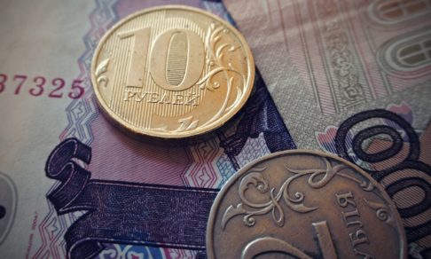 Экономия от Первого канала: кипяток в термосе и гонорары экспертов на шоу