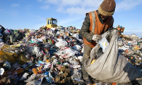 Президент: До 2024 года в России должны построить 200 мусороперерабатывающих заводов