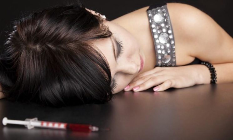 Я кололась, посещала косметолога и не заметила, как все стало плохо