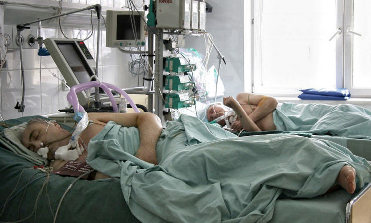 Почему в российской реанимации положено лежать голыми