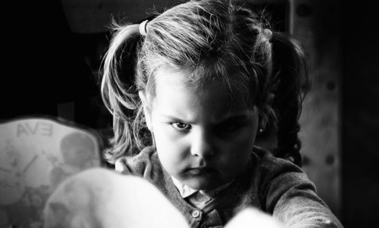 Плохо спит и огрызается - что скрывает плохое поведение ребенка