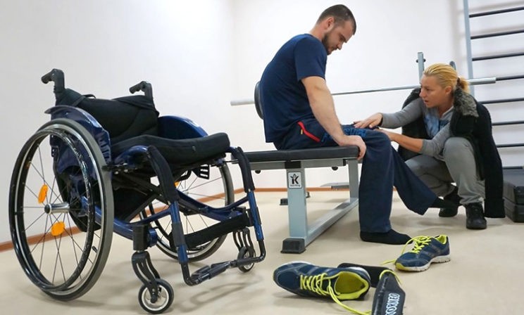 «Навсегда инвалидом останется». Главный миф об инсульте