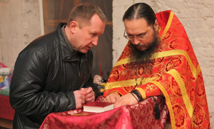 «Батюшка, прикажите мне бросить курить!» Почему нам хочется строгости и наказания