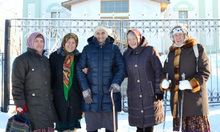 «Мы все – те самые». Бабушки из Бураново продолжают выступать и строят приют