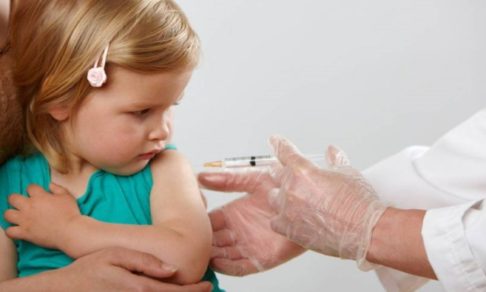 В Екатеринбурге временно не будут пускать в школы и детсады без прививок от кори