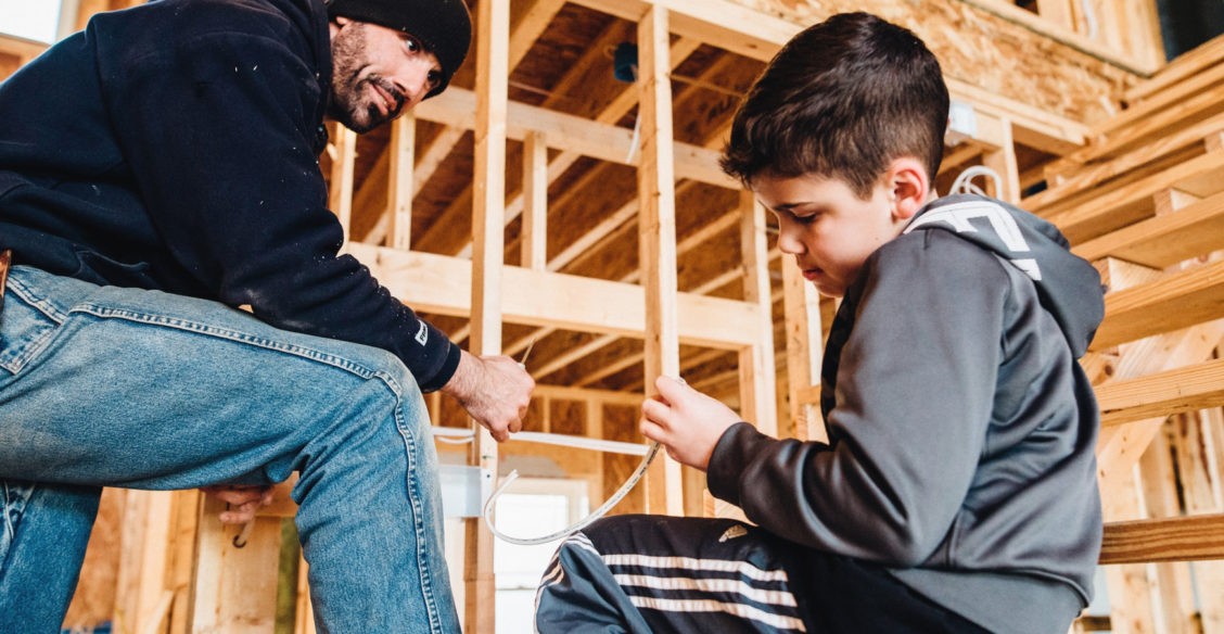 «Ты должен быть мужиком». Самое страшное, что можно сказать сыну