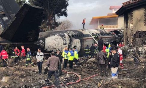 Бортинженер выжил в крушении самолета под Тегераном