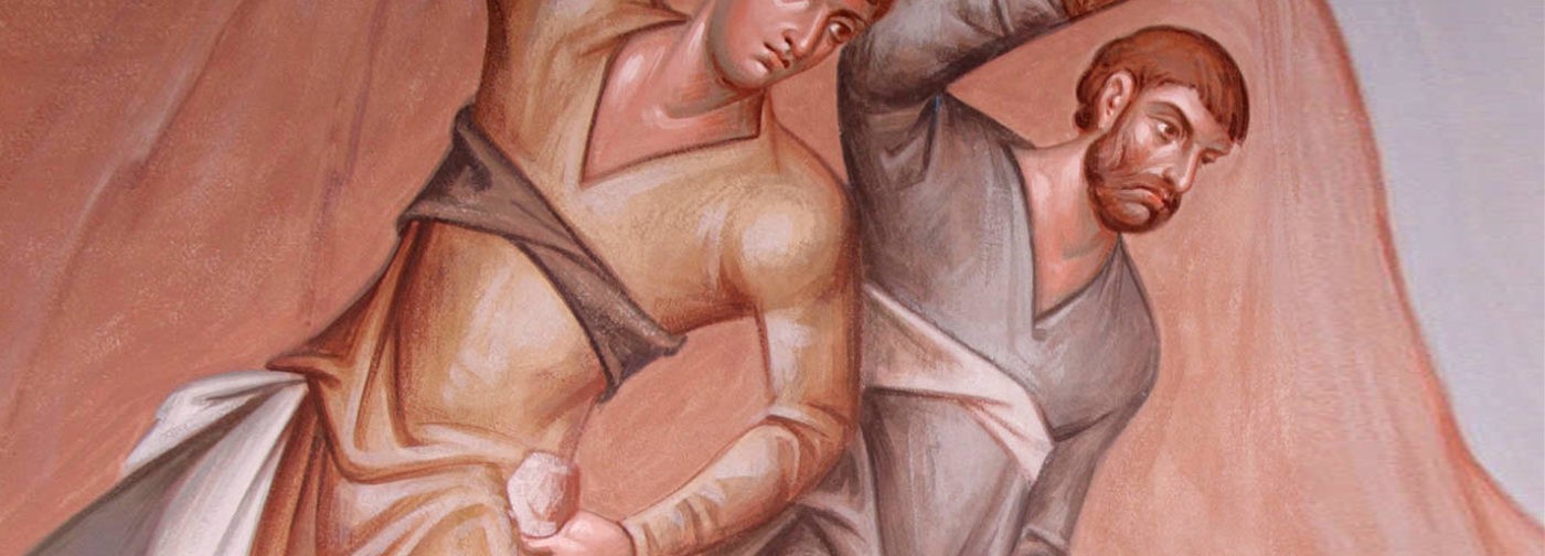 «Бейте нас, так нам и надо». Священник ругает «коллективных дур», но в церковь ходят живые люди